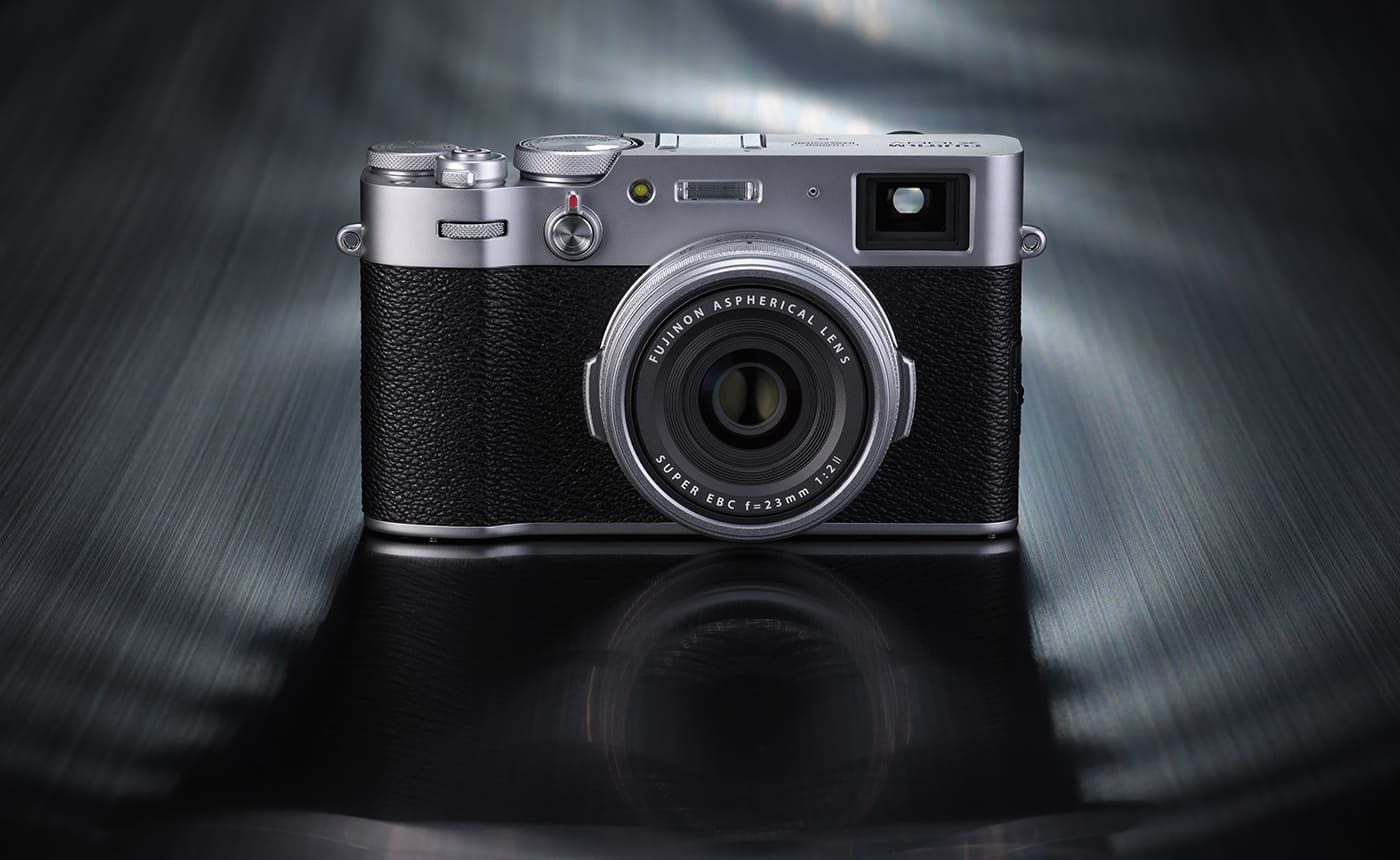 fujifilm x100 fixed lens camera