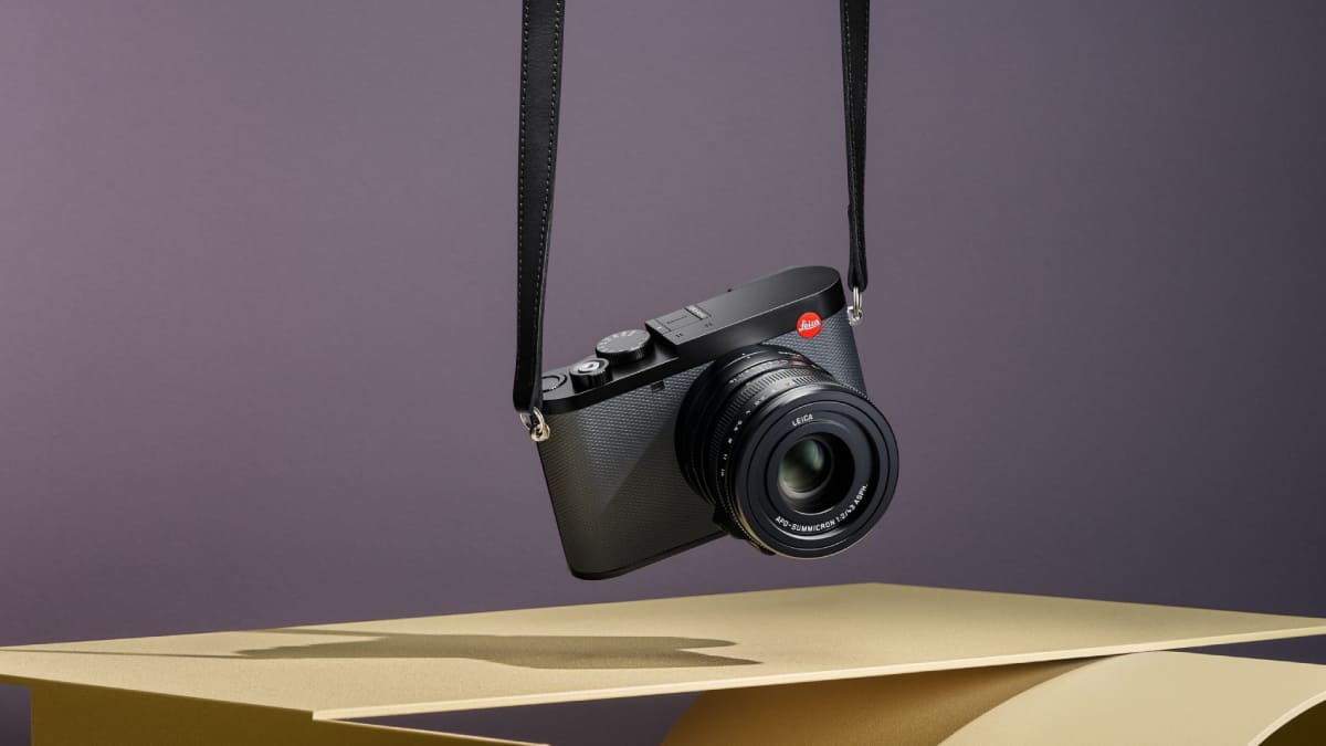 leica q3 fixed lens camera